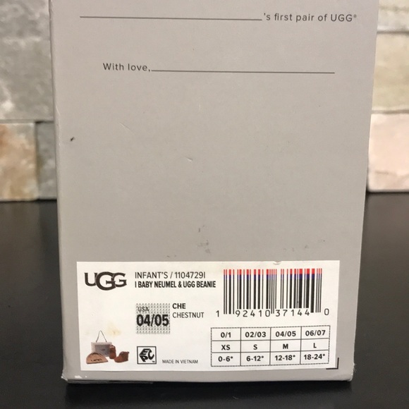 🎁 UGG Australia Infant's Neumel with Beanie - Picture 4 of 5